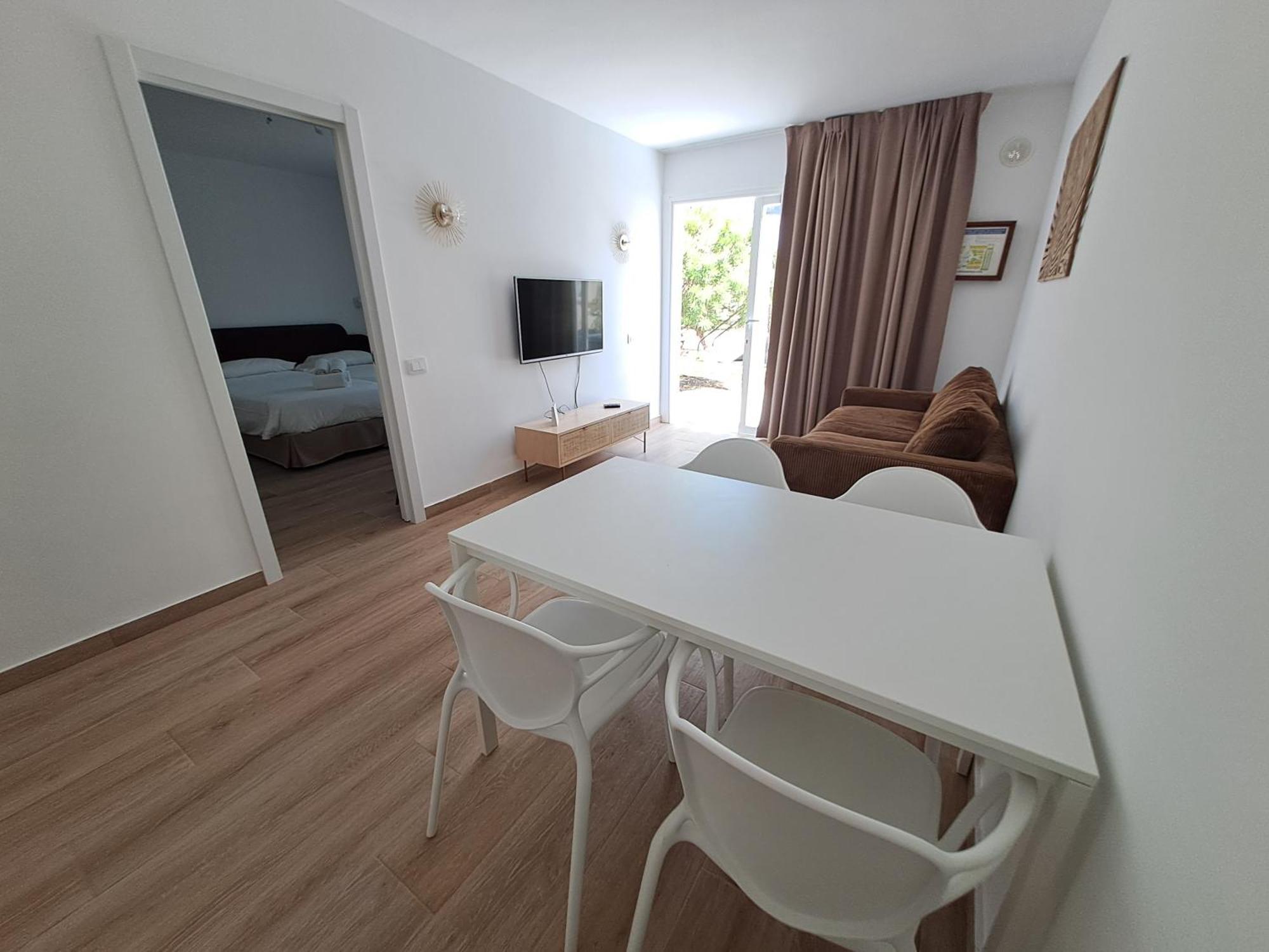Apartamento Homeforguest 15 Con Terraza Y Piscina En *