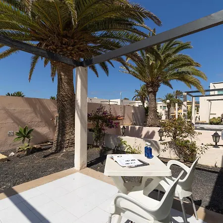 Homeforguest Apartamento 15 Con Terraza Y Piscina En Corralejo Exterior photo
